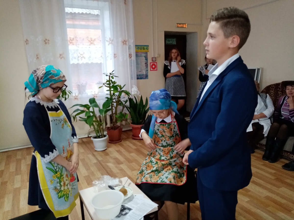 «Здравствуй лето» - встреча с волонтерами в Поводимовском филиале